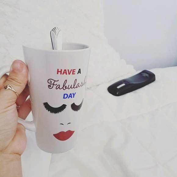 Meet your Posher, Ingrid - Picture 1 of 1